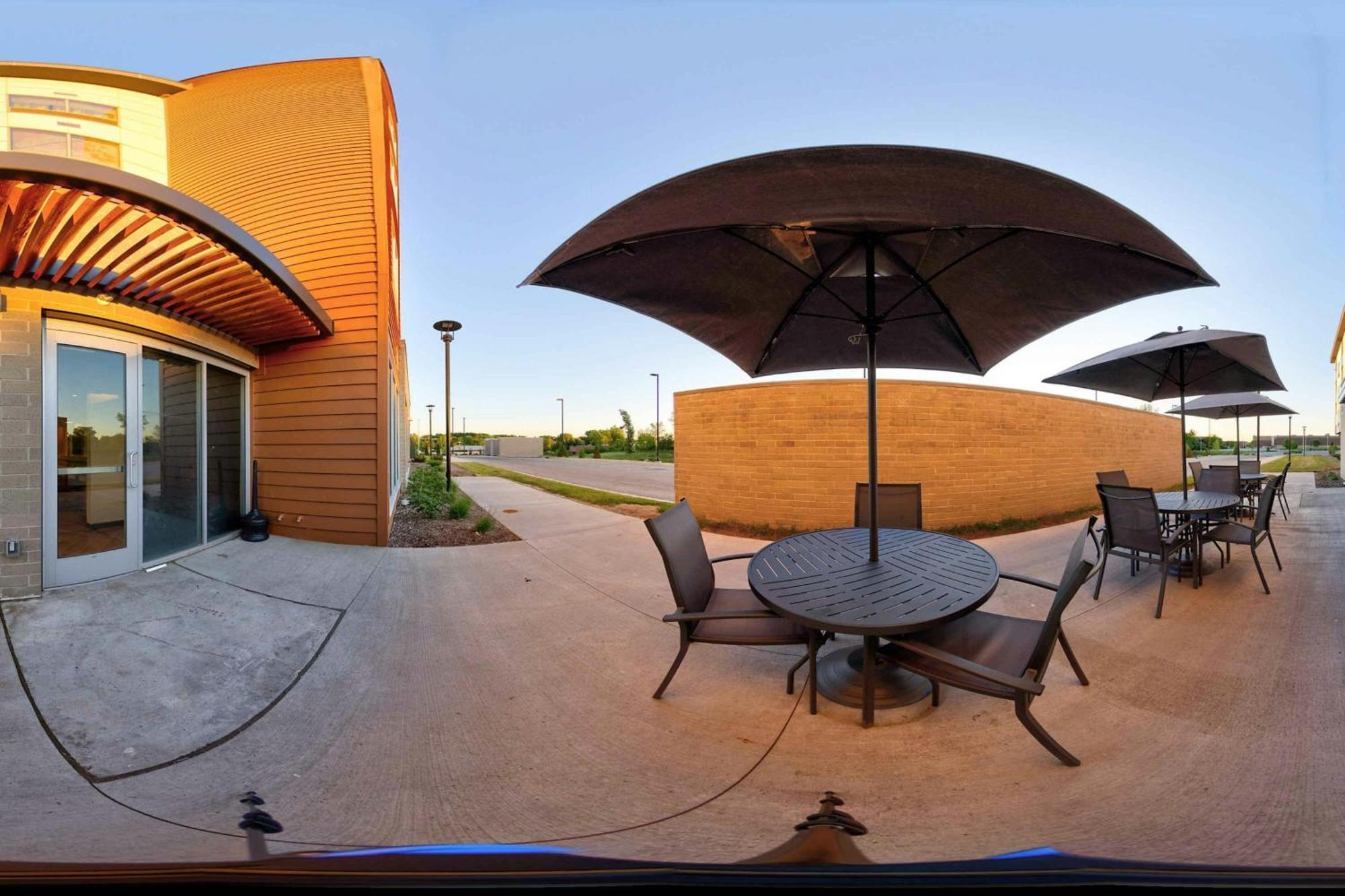 Fairfield Inn & Suites By Marriott Milwaukee Brookfield Exterior foto