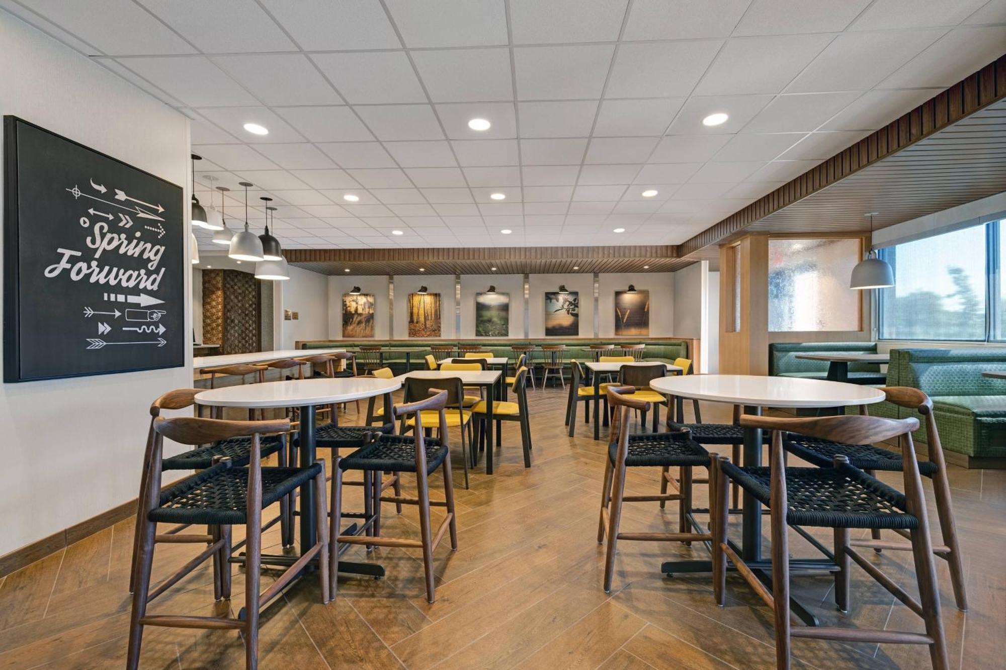 Fairfield Inn & Suites By Marriott Milwaukee Brookfield Exterior foto